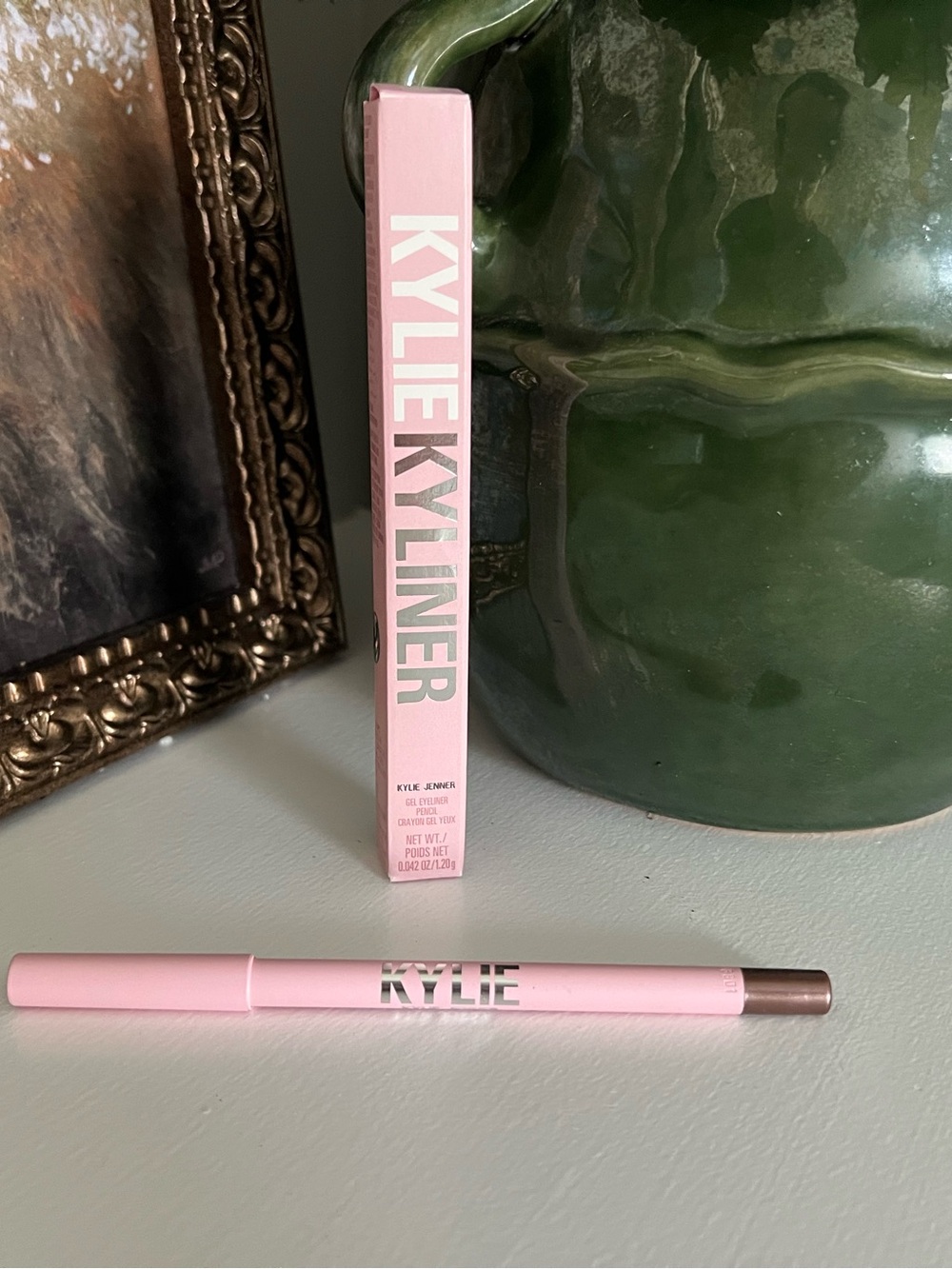 Kylie Cosmetics kyliner in the shade bronze